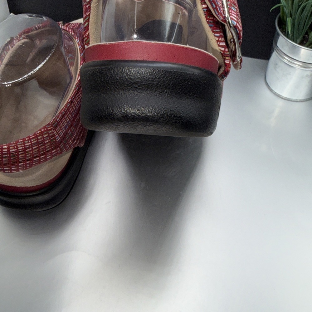 SAS Relaxed Rainbow Sandals Womens 7 Red Leather Open Toe Casual Slingback Strap - Picture 16 of 16